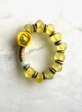 Load image into Gallery viewer, Les Fleur bracelet
